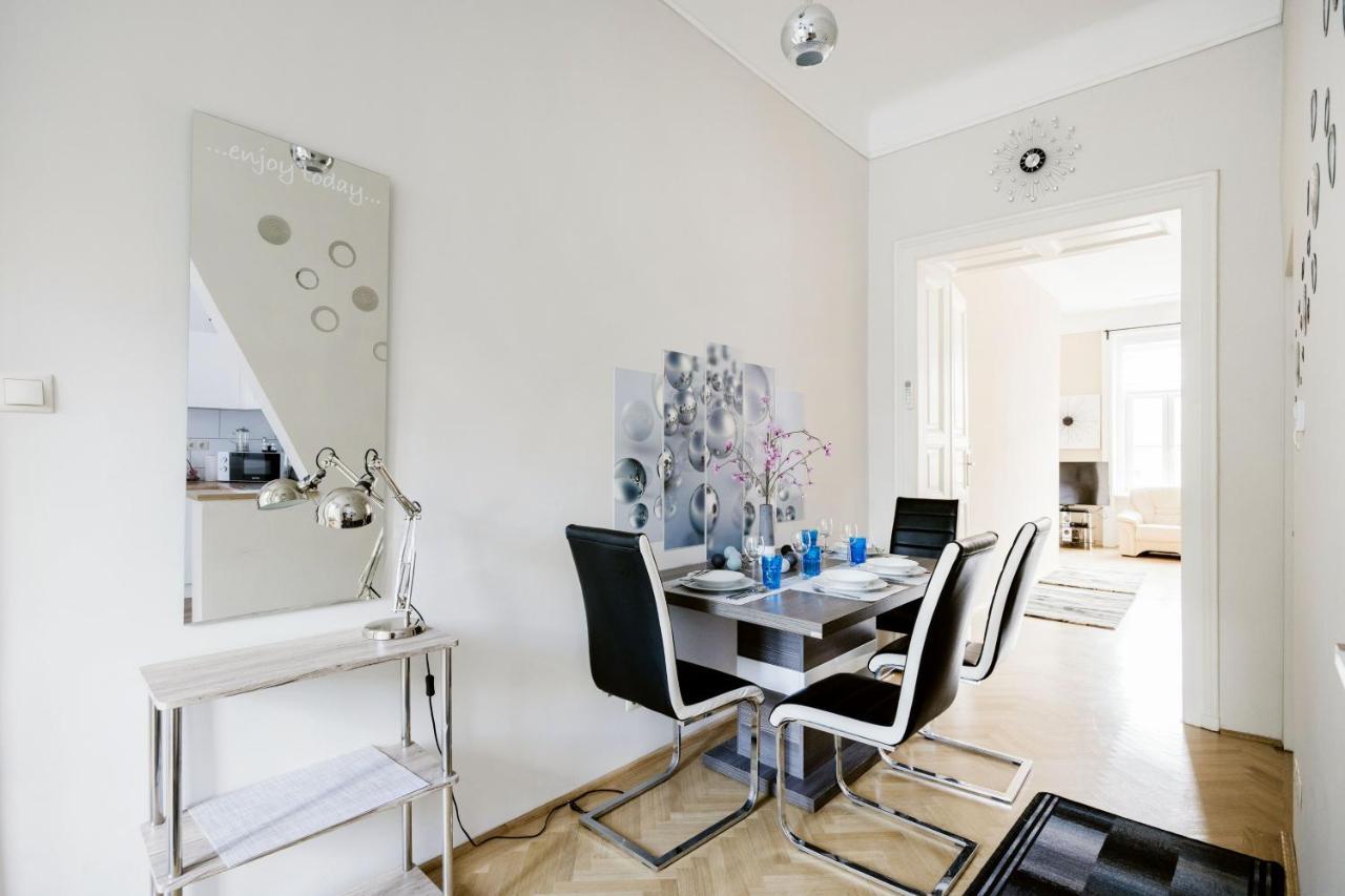 Bubbles Apartment บูดาเปสต์ ภายนอก รูปภาพ