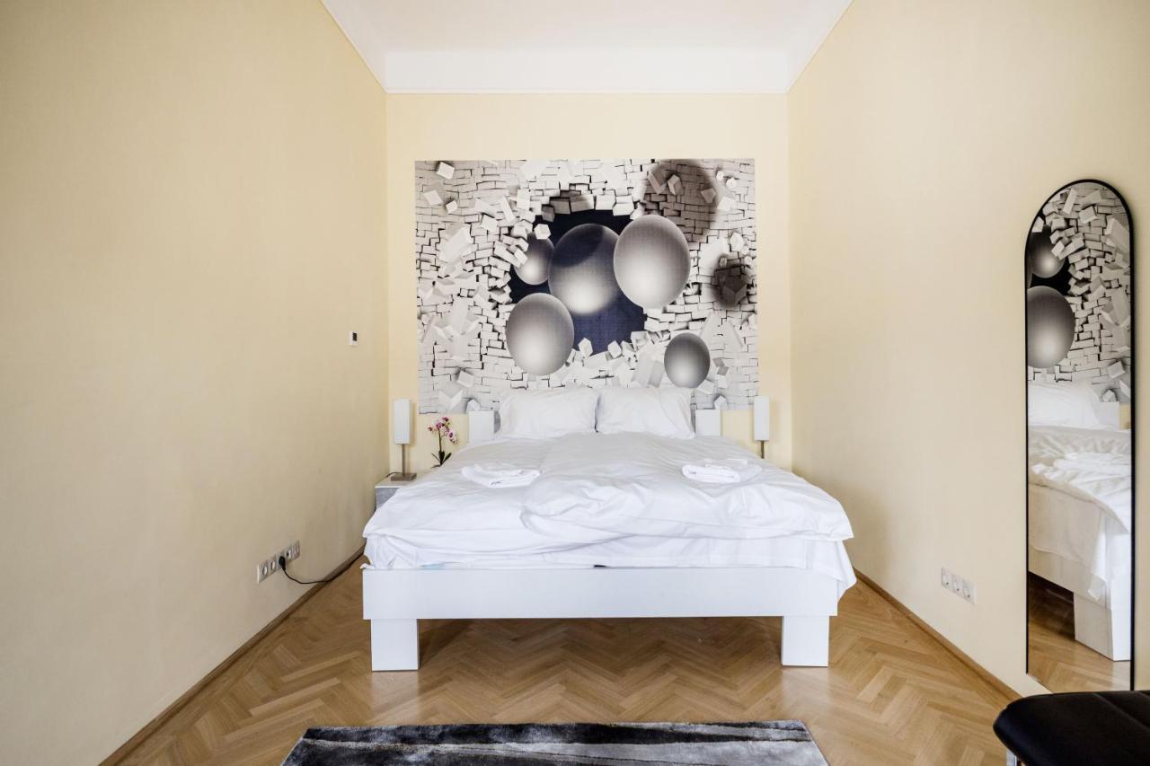 Bubbles Apartment บูดาเปสต์ ภายนอก รูปภาพ