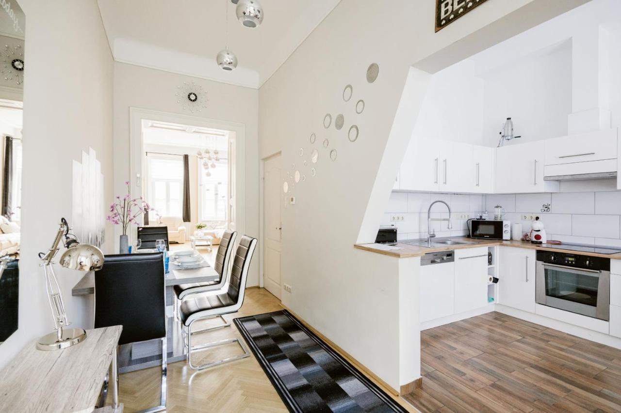 Bubbles Apartment บูดาเปสต์ ภายนอก รูปภาพ